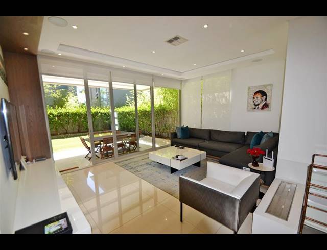 2 BEDROOM APARTMENT FOR SALE IN MORNINGSIDE